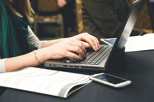How To Write An Email To Your Professor—6 Copy-Paste Templates